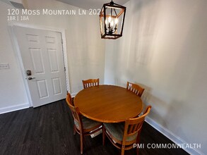 120 Moss Mountain Ln in Charlottesville, VA - Building Photo - Building Photo