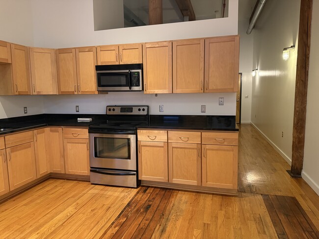 1350 Rosa L Parks Blvd in Nashville, TN - Building Photo - Building Photo