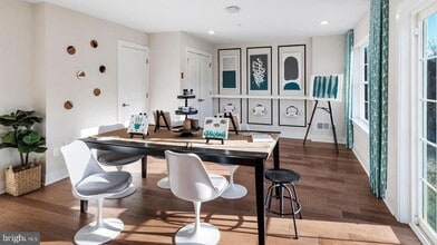 215 Red Leaf Ln in Exton, PA - Building Photo - Building Photo