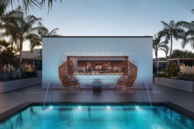 Paxton in Huntington Beach, CA - Building Photo - Building Photo