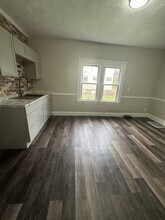 3586 E 144th St in Cleveland, OH - Foto de edificio - Building Photo