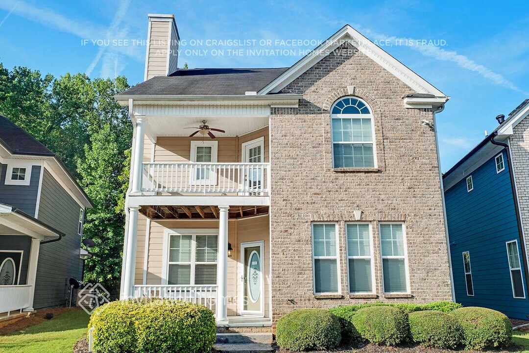 1808 Laurel Green Way in East Point, GA - Building Photo