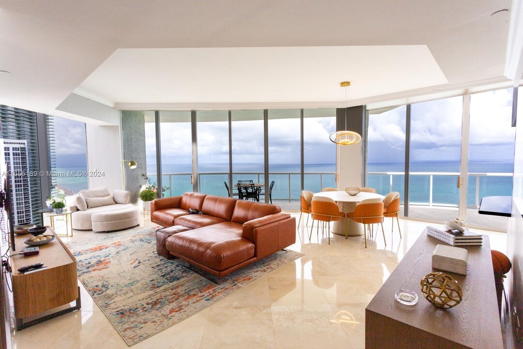 18671 Collins Ave, Unit PH2 in Sunny Isles Beach, FL - Foto de edificio