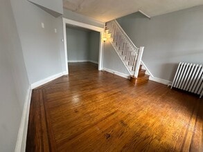 2037 Bellevue St in Philadelphia, PA - Foto de edificio - Building Photo