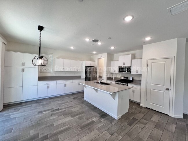 property at 2038 N Perry Ln