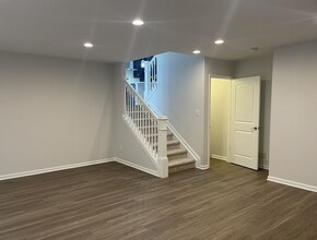9211 Tamarack Grove Ln in Louisville, KY - Building Photo - Building Photo