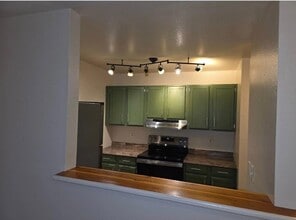 2901 MacArthur Blvd, Unit 207 in Oakland, CA - Building Photo - Building Photo