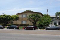 Building Photo - 4538 Clairemont Dr Apartamentos in San Diego, California