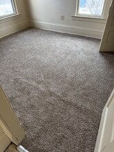 60 Charles St in Struthers, OH - Foto de edificio - Building Photo