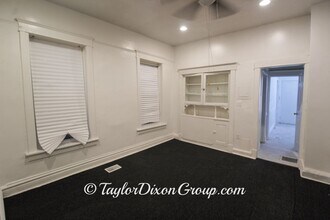 4249 W Maypole Ave in Chicago, IL - Building Photo - Building Photo