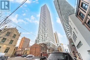 252 Church St in Toronto, ON - Building Photo