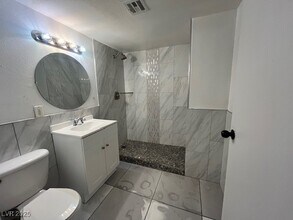 4030 E Carey Ave in Las Vegas, NV - Building Photo - Building Photo