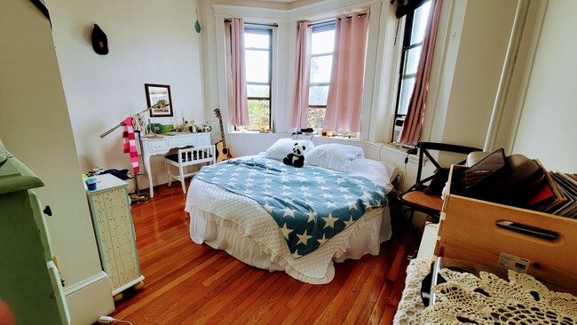 property at 1254 Commonwealth Ave