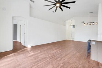 15722 Autumn Glen Ave in Clermont, FL - Building Photo - Building Photo