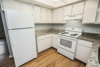 1277 Sylvia Ave in Spring Hill, FL - Building Photo - Building Photo