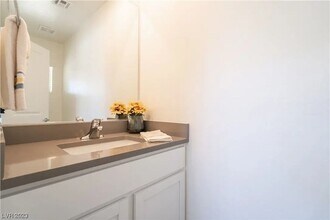 1632 Oro Grande Dr in North Las Vegas, NV - Building Photo - Building Photo