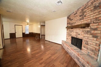 746 W Commercial St in Broken Arrow, OK - Building Photo - Building Photo