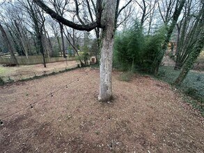 2573 Crestdale Cir SE in Atlanta, GA - Building Photo - Building Photo