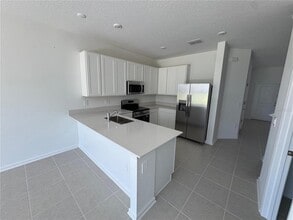 5969 Zen Wy in Clermont, FL - Building Photo - Building Photo