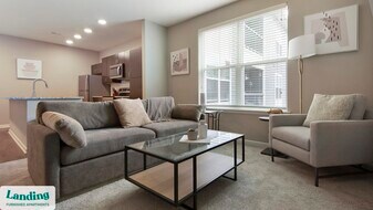 16346 Lydia Hill Dr in Chesterfield, MO - Building Photo