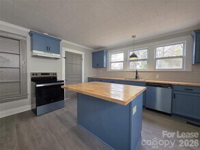 1212 N Church St in Salisbury, NC - Building Photo - Building Photo