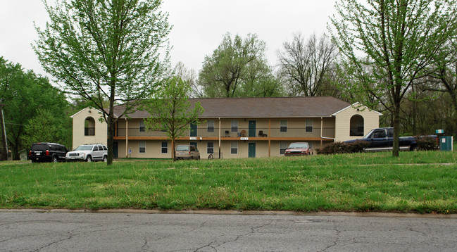 Maple Lane Apartments in Lawrence, KS - Foto de edificio - Building Photo