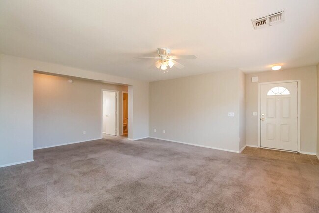 8138 S Sunny Sky Pl in Tucson, AZ - Foto de edificio - Building Photo