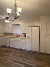1108 Dona Dr in Bryan, TX - Building Photo - Building Photo