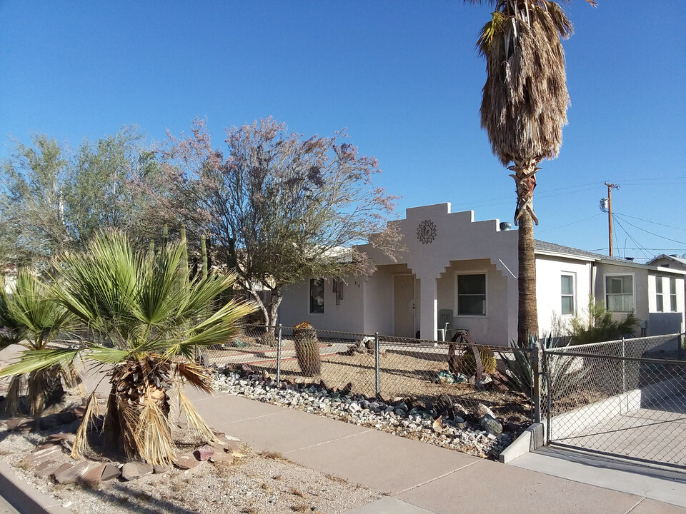 310 W 1st Ave in Ajo, AZ - Building Photo