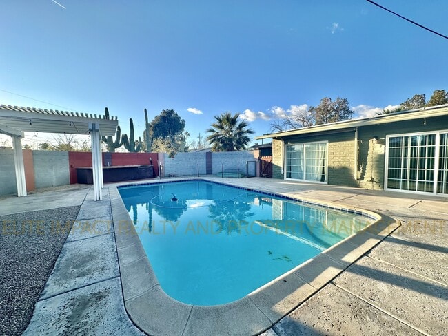 8338 E Julia St in Tucson, AZ - Building Photo - Building Photo