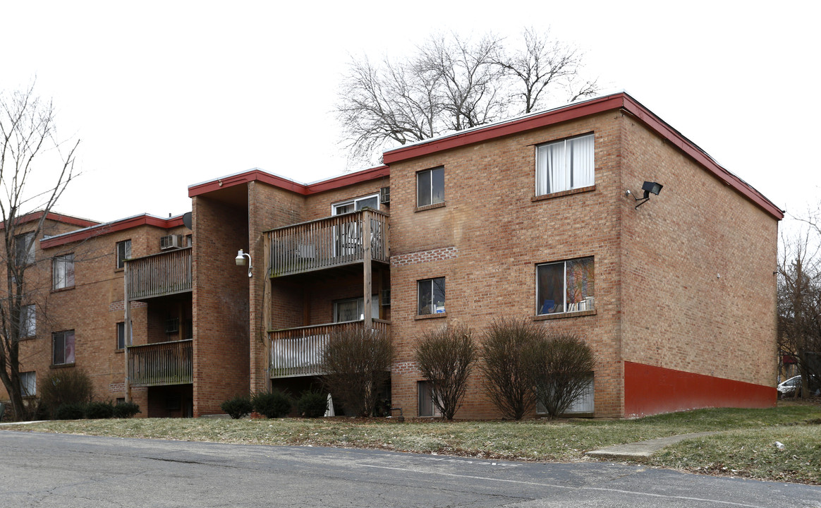 Avon Fields Apartments in Cincinnati, OH - Foto de edificio