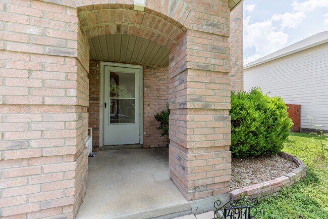 491 Emerald Fields Ln in Kyle, TX - Building Photo - Building Photo