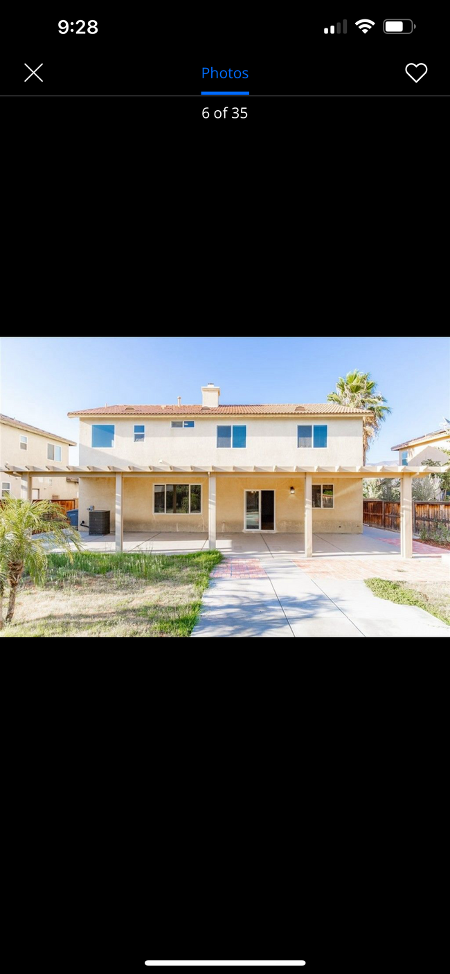 350 Meadow View Dr in San Jacinto, CA - Foto de edificio - Building Photo