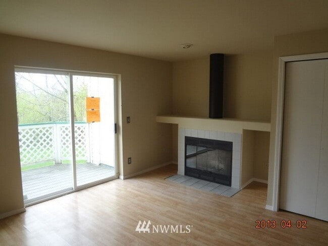 833 SW Sunset Blvd in Renton, WA - Building Photo - Building Photo