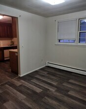 4187 Lake Ave, Unit 1 in Rochester, NY - Foto de edificio - Building Photo