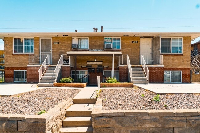 property at 1152 S Quivas St