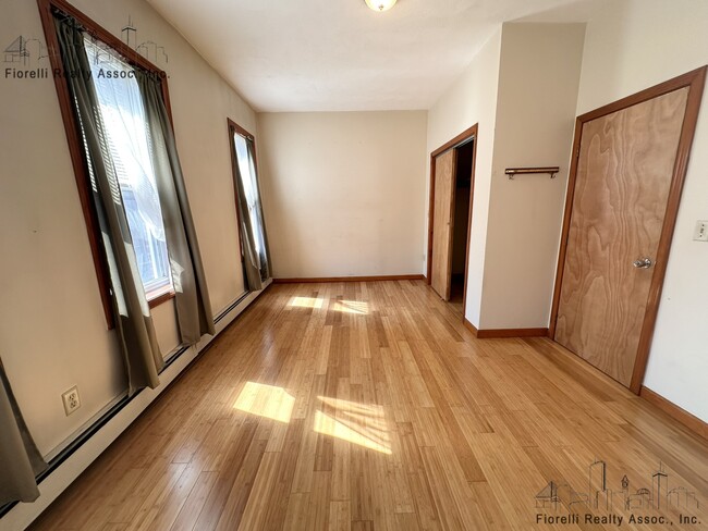 182 Salem St, Unit 3 in Boston, MA - Building Photo - Building Photo