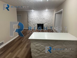 1430 Amberly Dr in Dayton, OH - Building Photo - Building Photo