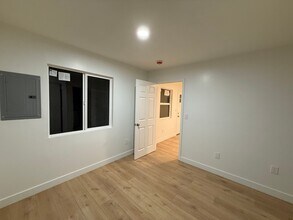 8056 Darby Pl in Los Angeles, CA - Building Photo - Building Photo