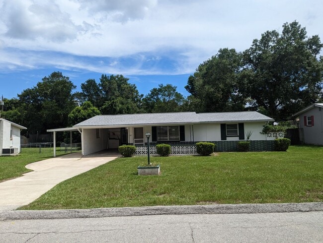 property at 23 N Lee St