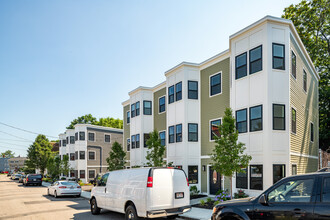 Robey Street Condominiums in Boston, MA - Foto de edificio - Building Photo