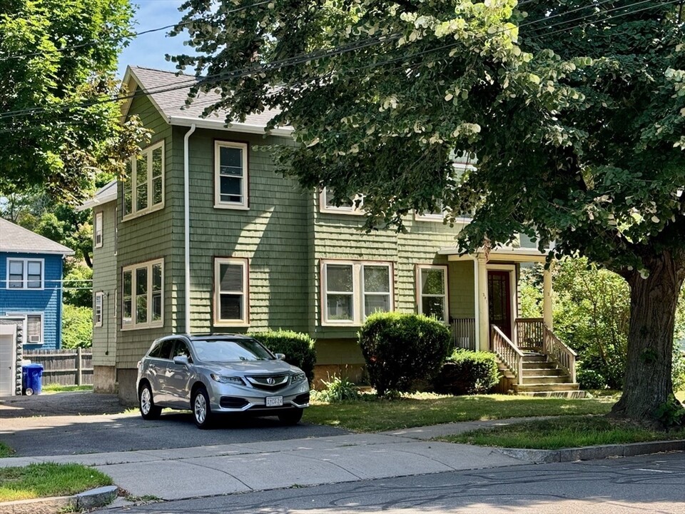 241 Tremont St-Unit -241 in Newton, MA - Building Photo