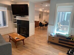 261 Washington St, Unit 2 in Somerville, MA - Building Photo - Building Photo