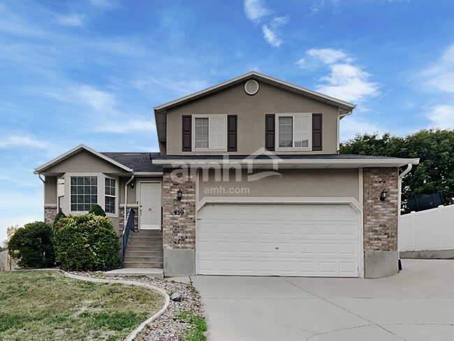 459 N 990 E in Pleasant Grove, UT - Building Photo - Building Photo