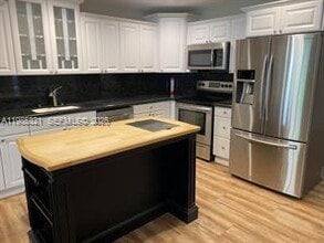 23 Lexington Ln W in Palm Beach Gardens, FL - Building Photo - Building Photo