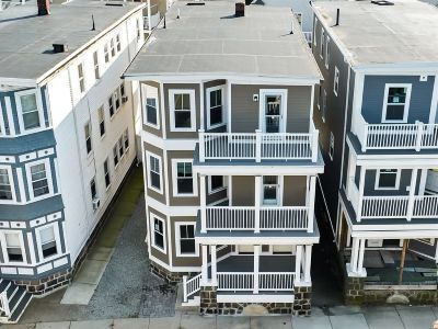 11 Woodlawn St, Unit 1