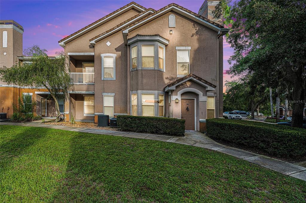10436 Villa View Cir in Tampa, FL - Building Photo