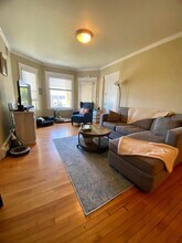 33 Main St, Unit 5 in Somerville, MA - Building Photo - Building Photo