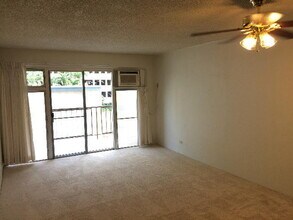 2464 Prince Edward St in Honolulu, HI - Building Photo - Building Photo