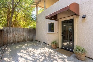 133 W 3rd Ave in Chico, CA - Building Photo